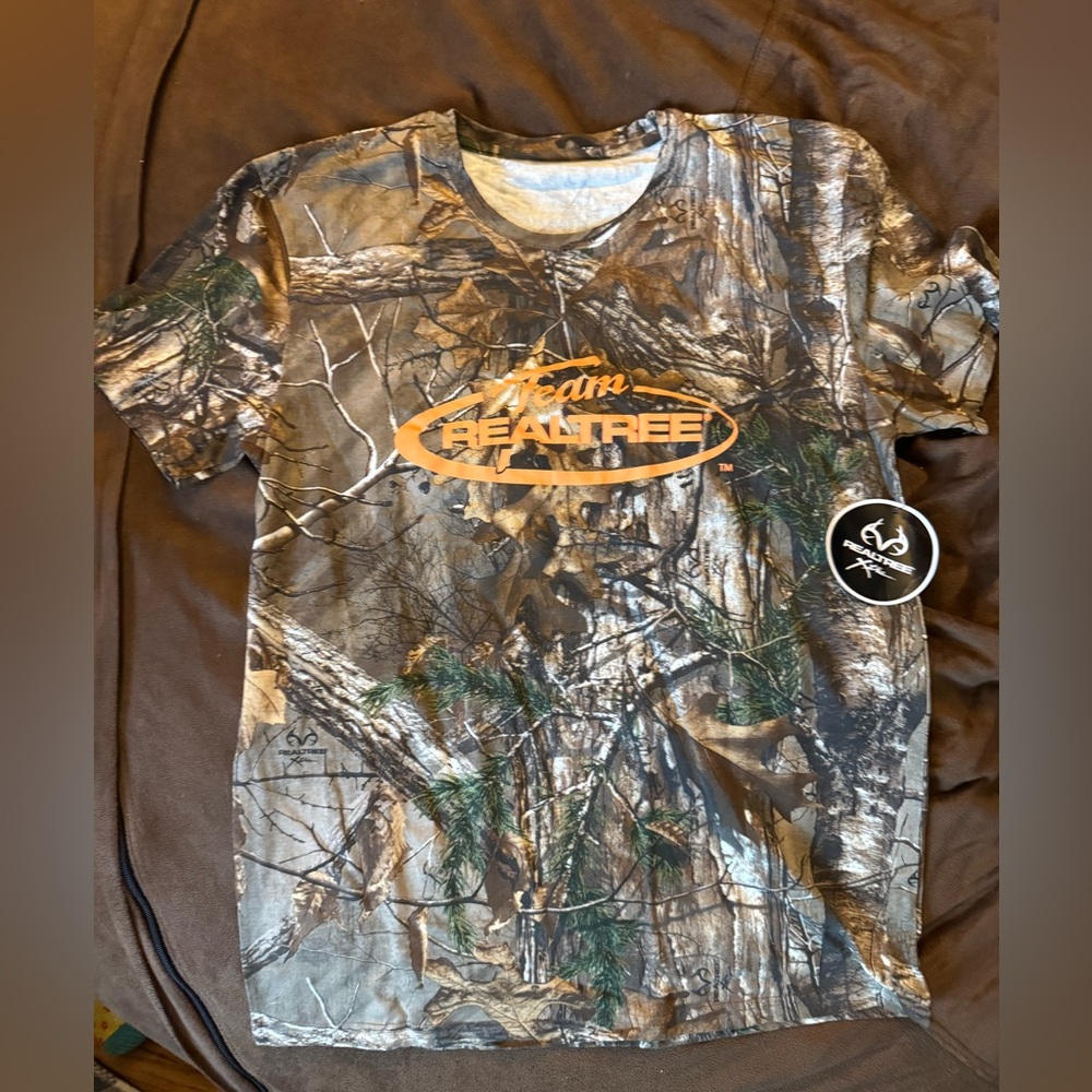 NWT Women's Realtree Camo Shirt